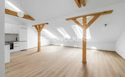 Pronájem bytu 3+kk 98 m²