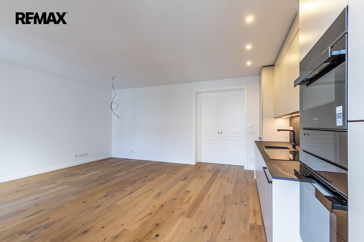 Pronájem bytu 4+kk 130 m² – pohled 4