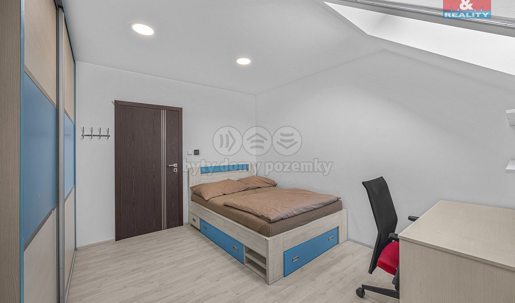Prodej domu 206 m² s pozemkem 501 m², Vestec – náhled fotky 28