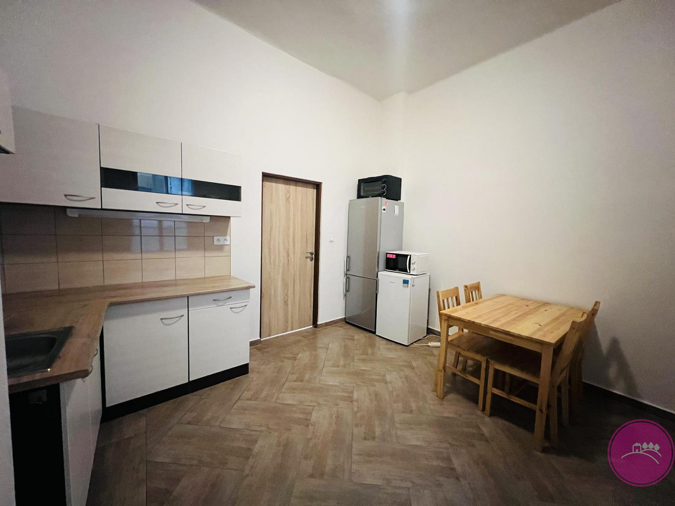 Pronájem bytu 2+1 100 m² – fotografie 5
