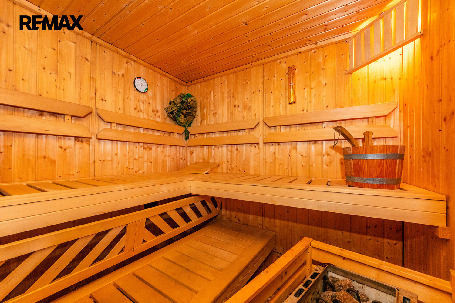 Prodej ubytovacího objektu 309 m² — photo 2