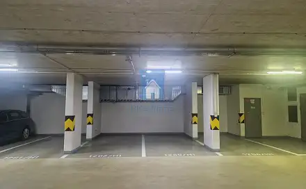 Prodej garážového parkovacího stání, Praha - Vysočany, ulice Poděbradská, Poděbradská, Praha 9 - Vysočany
