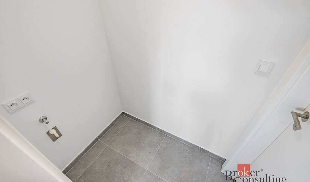 Pronájem bytu 2+kk 35 m², Praha – náhled fotky 9