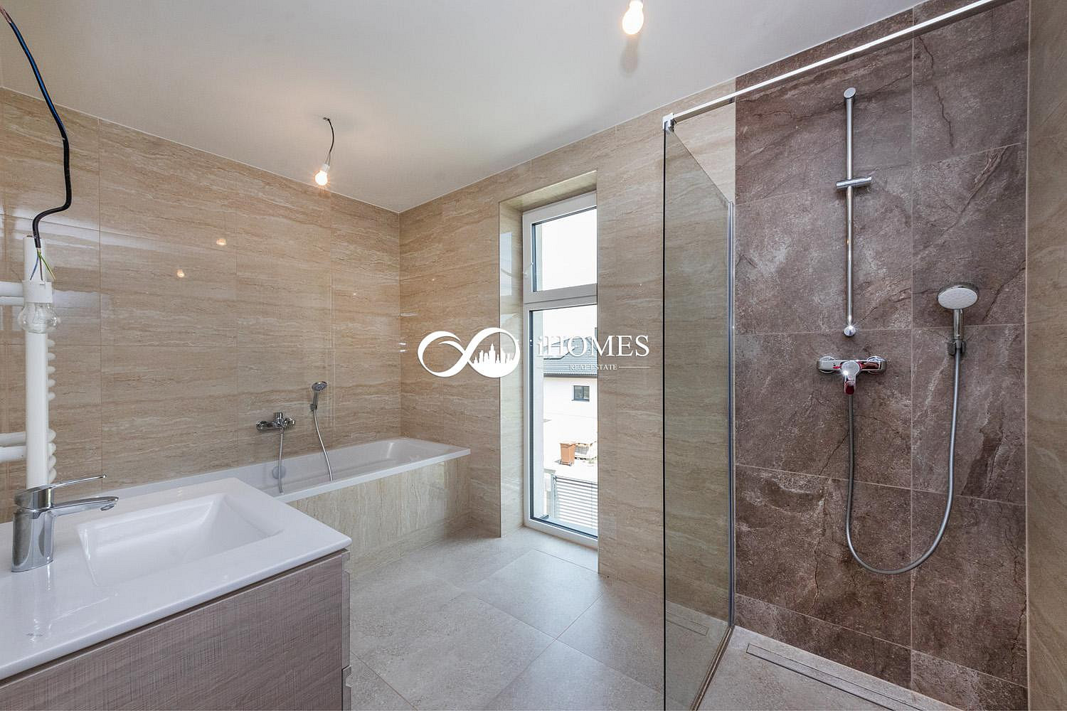 Prodej domu 141 m² s pozemkem 769 m² – fotografie 2