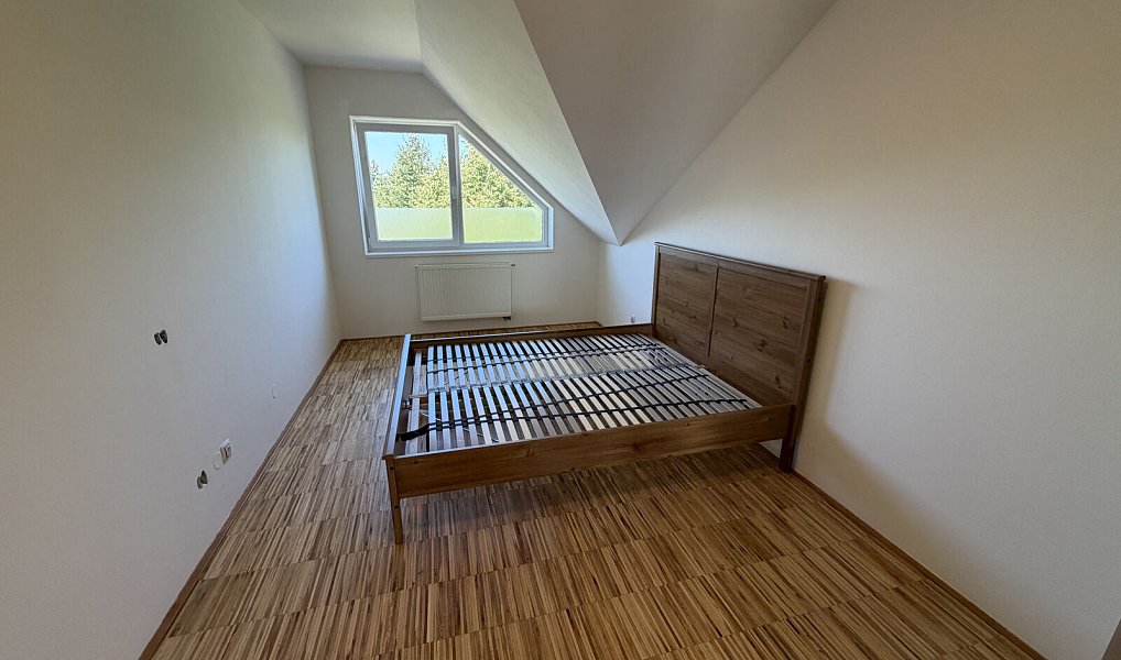Prodej bytu 3+kk 74 m², Šestajovice – náhled fotky 11