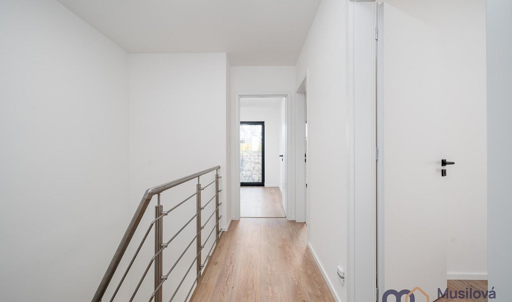 Pronájem domu 92 m² s pozemkem 300 m², Újezdeček – náhled fotky 12
