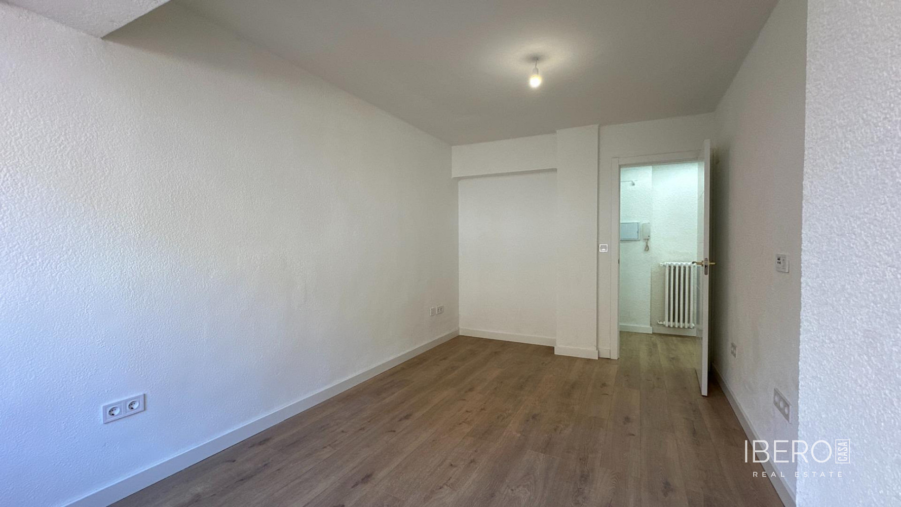 Piso 4+kk – Zaragoza, Centro - Más