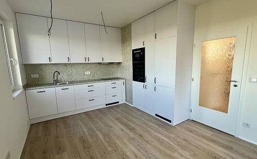 Pronájem bytu 3+kk 67 m², Fabiánové, Praha 5 - Hlubočepy