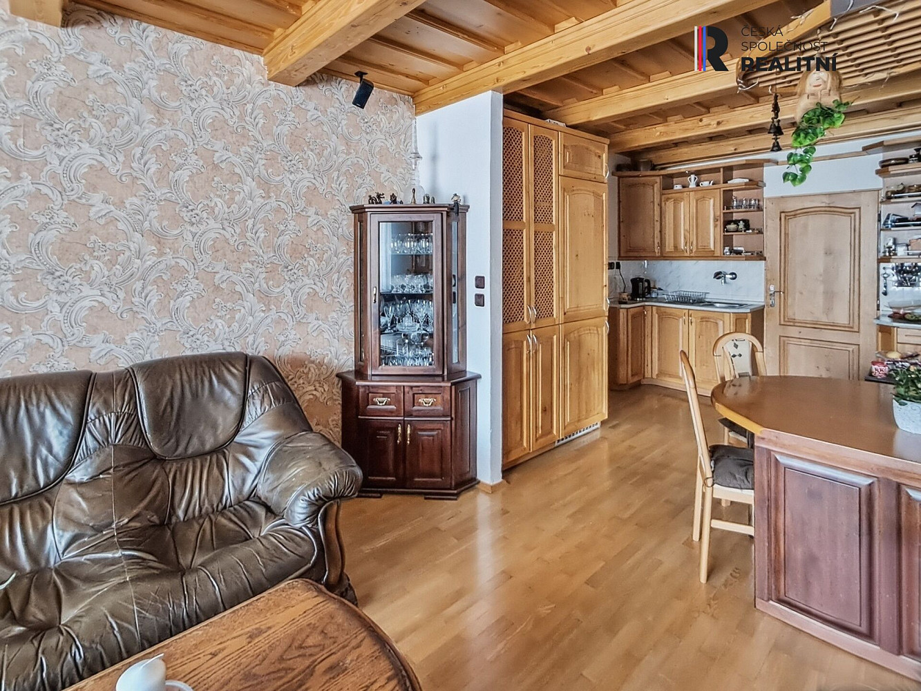 Prodej domu 176 m² s pozemkem 985 m² – fotografie 4