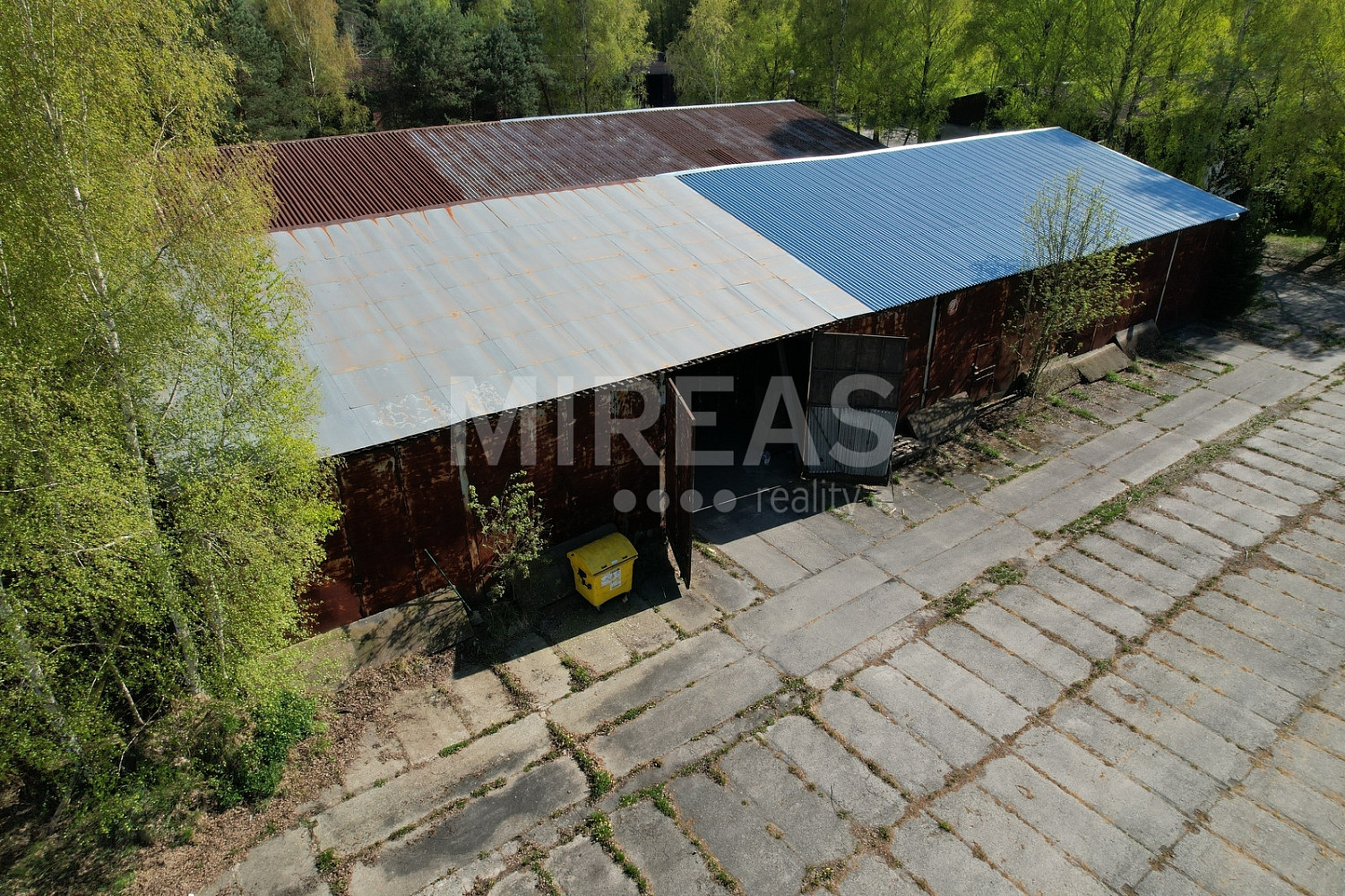 Pronájem skladovacích prostor 760 m²