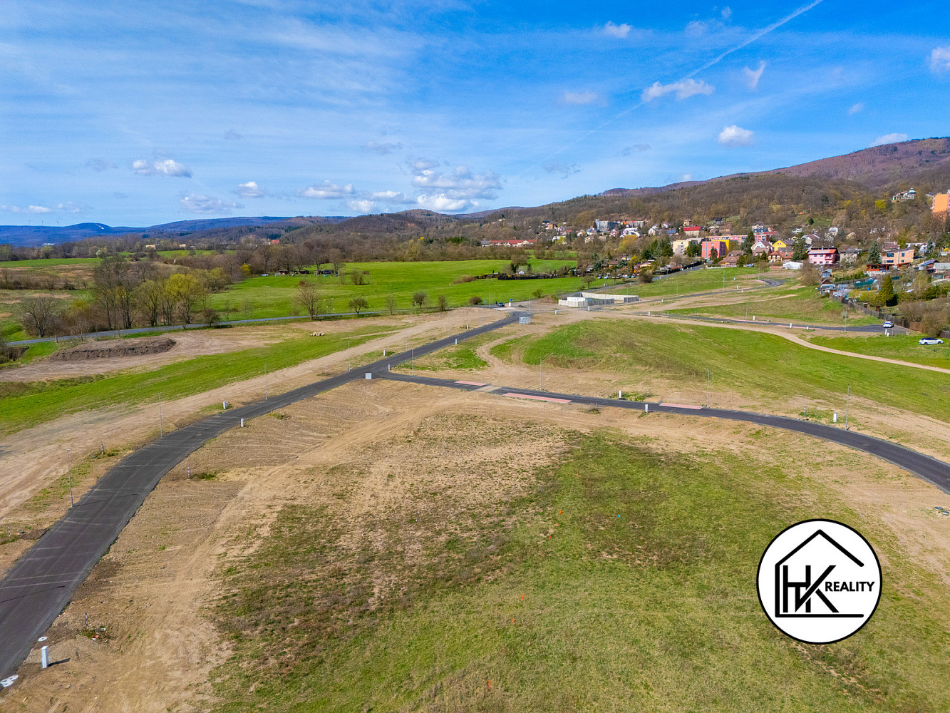 Prodej stavebního pozemku 843 m² – pohled 6