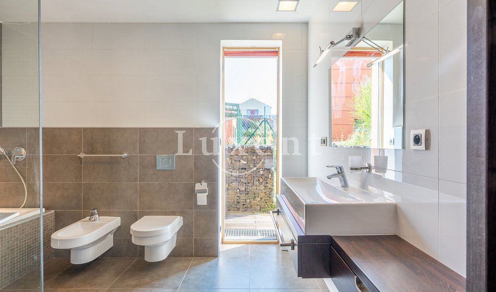 Prodej domu 261 m² s pozemkem 1 135 m², Tuchoměřice – náhled fotky 13