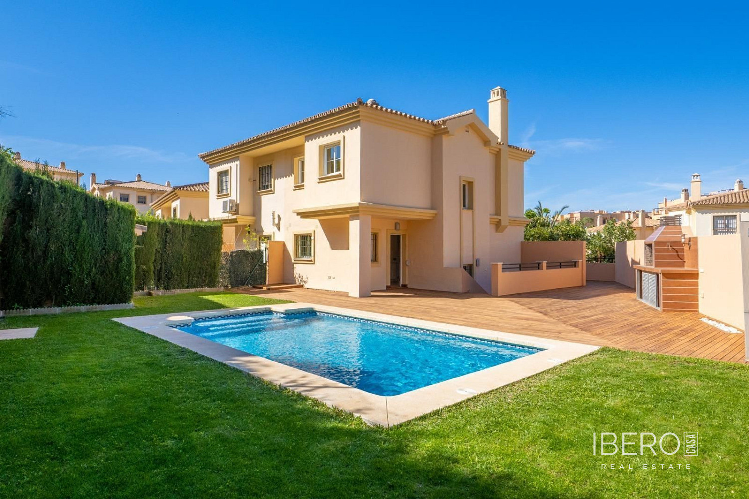 Prodej domu 213 m² s pozemkem 368 m²
