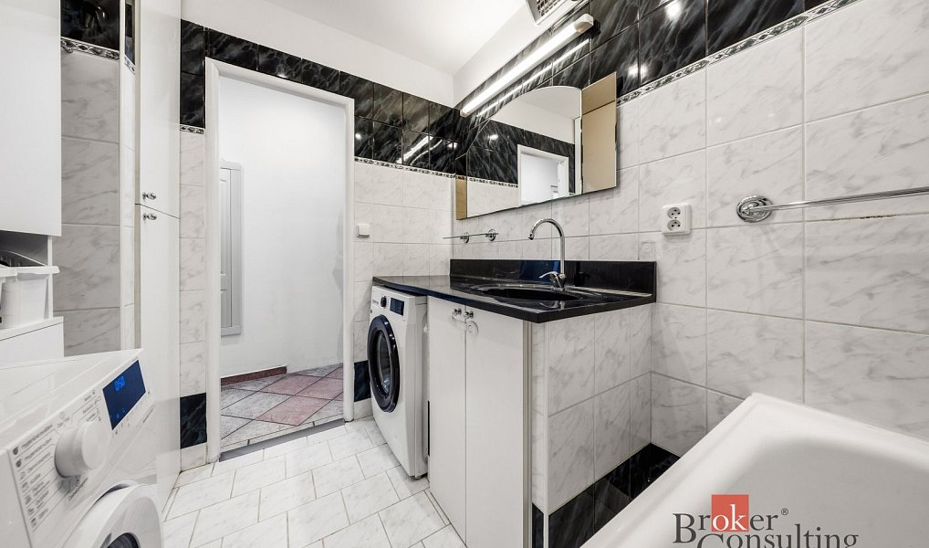 Prodej bytu 3+1 82 m², Hradec Králové – náhled fotky 5