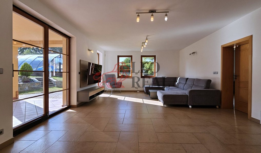 Prodej domu 316 m² s pozemkem 1 751 m², Kamenice – náhled fotky 15