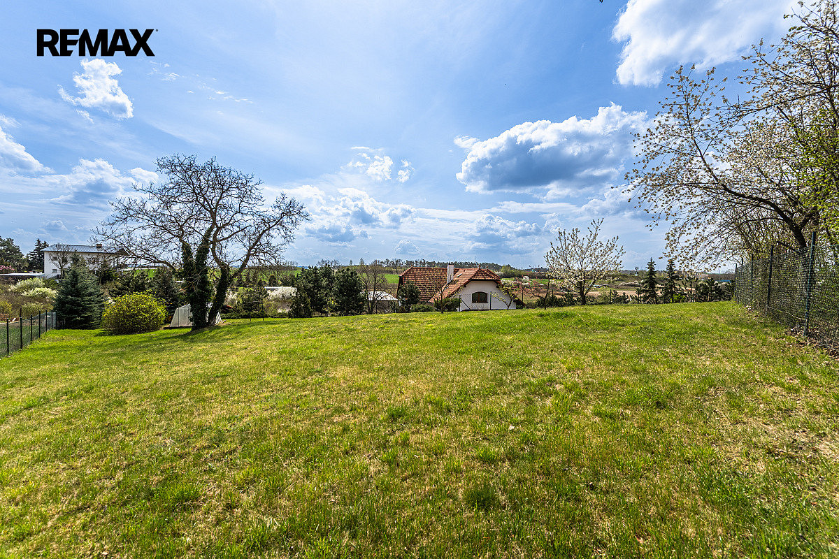 Prodej stavebního pozemku 1 550 m²