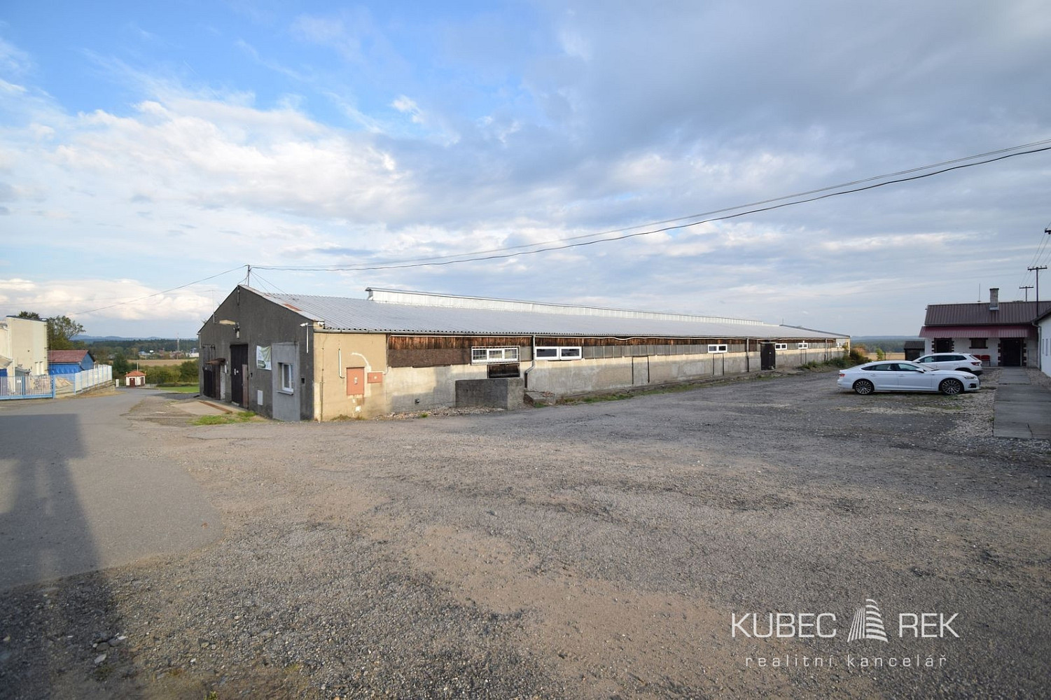 Pronájem skladovacích prostor 561 m²
