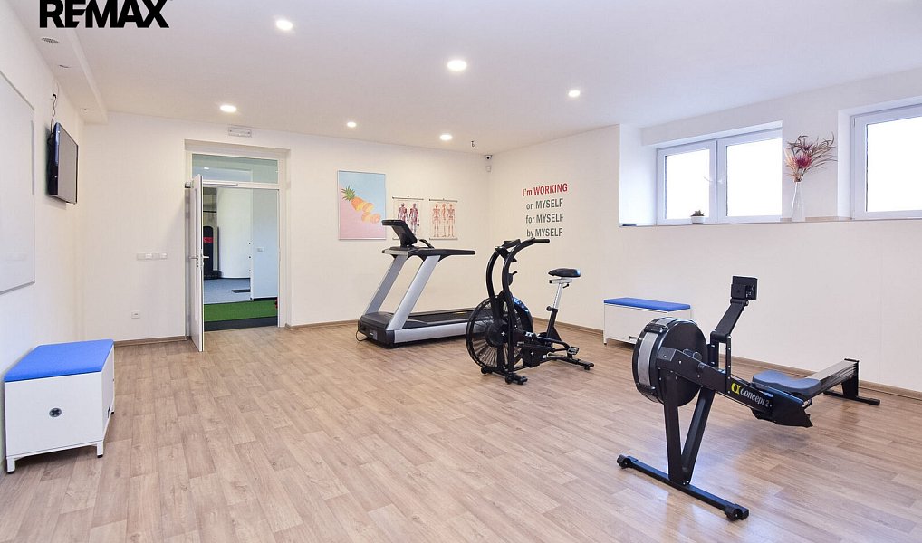 Pronájem obchodních prostor 380 m², Úhonice – náhled fotky 8