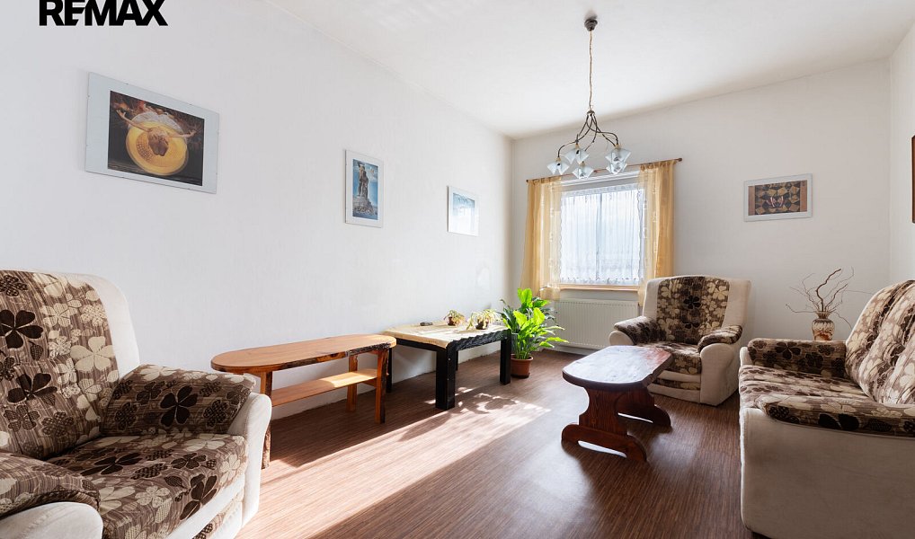 Prodej domu 207 m² s pozemkem 354 m², Spořice – náhled fotky 3