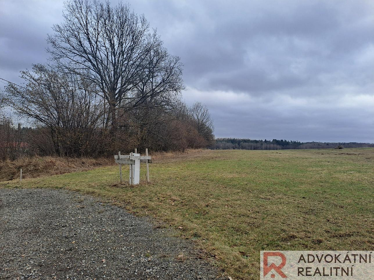 Prodej stavebního pozemku 1 147 m² – pohled 4