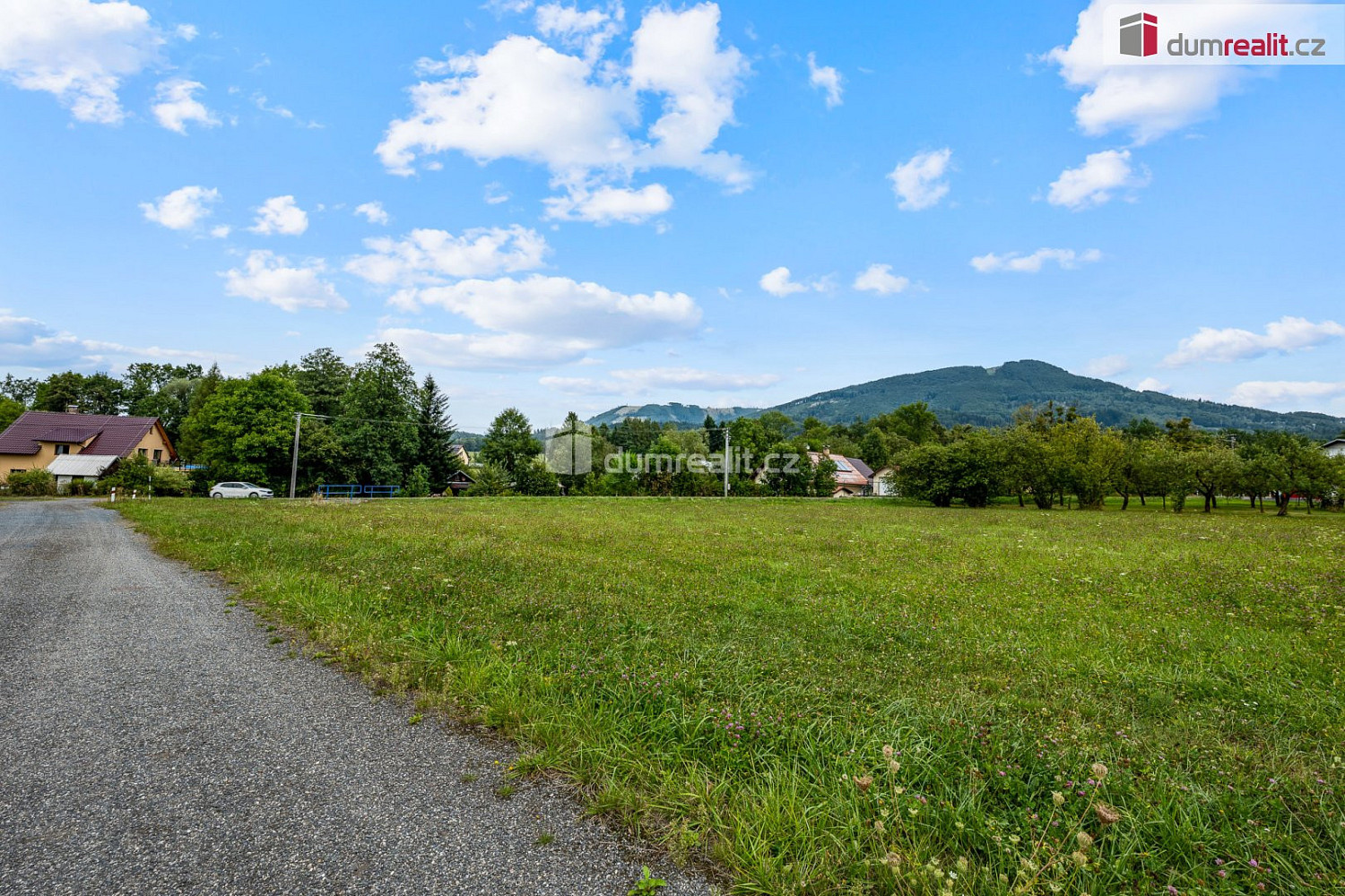 Prodej stavebního pozemku 1 200 m² – fotografie 5