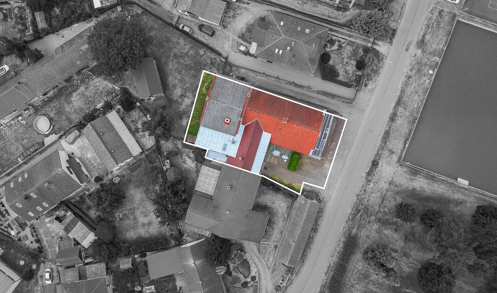 Prodej domu 865 m² s pozemkem 843 m², Klamoš – náhled fotky 2