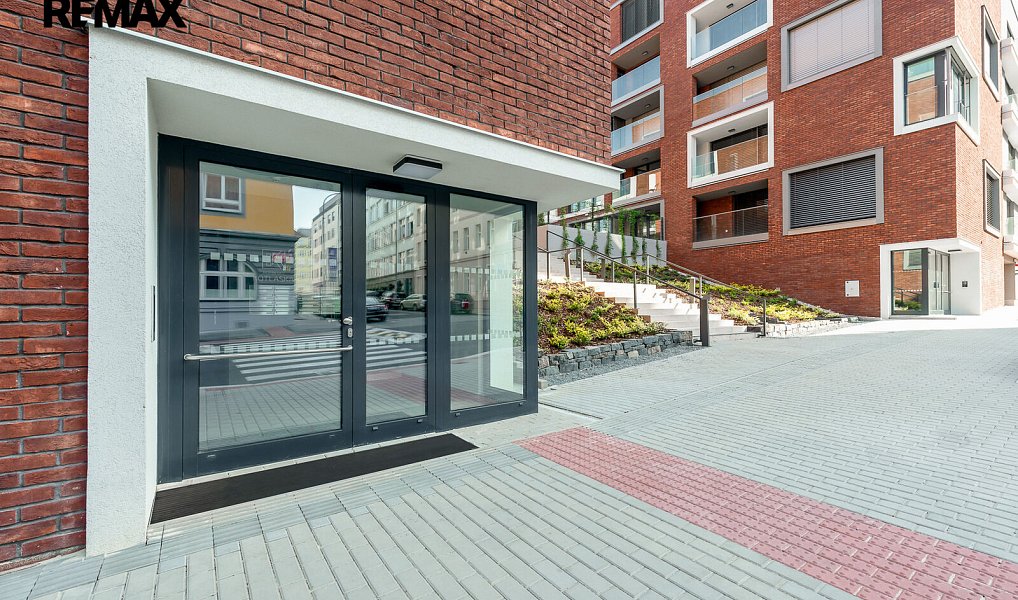 Pronájem bytu 1+kk 33 m², Praha – náhled fotky 20