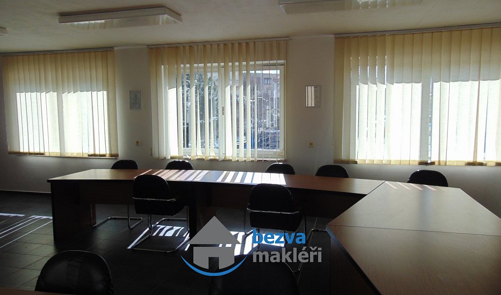 Pronájem kanceláře 54 m², Skuteč – náhled fotky 3
