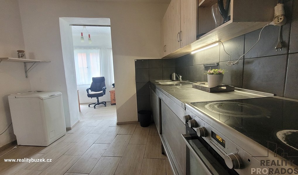 Prodej domu 110 m² s pozemkem 1 653 m², Cholina – náhled fotky 12
