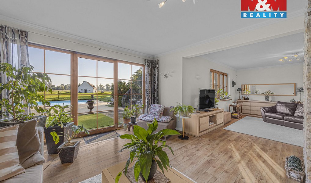 Prodej domu 360 m² s pozemkem 100 270 m², Kostomlaty nad Labem – náhled fotky 10