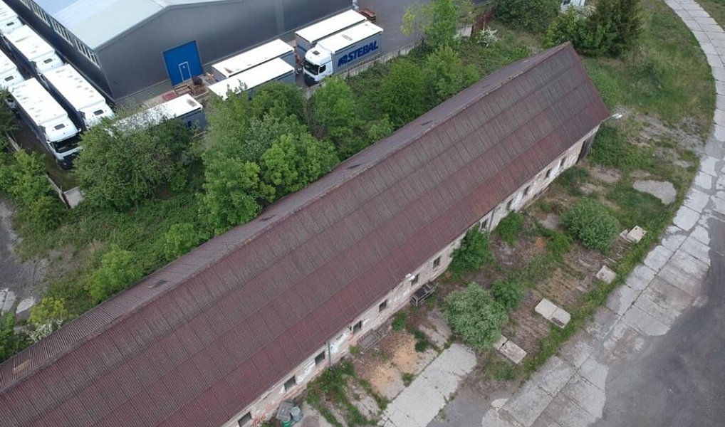 Prodej výrobních prostor 1 000 m², Dubí – náhled fotky 5