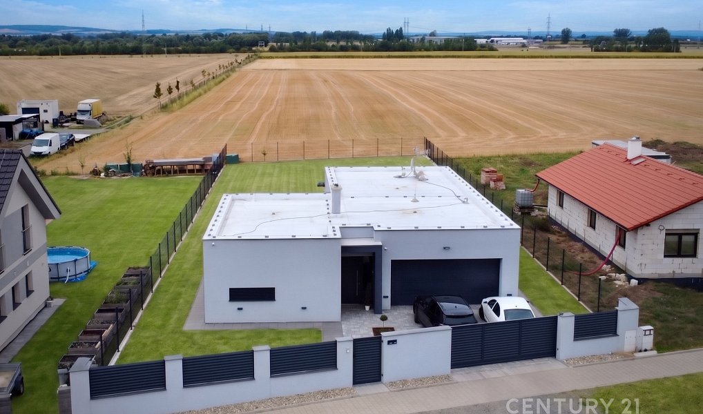 Prodej domu 182 m² s pozemkem 1 127 m², Pravčice – náhled fotky 2
