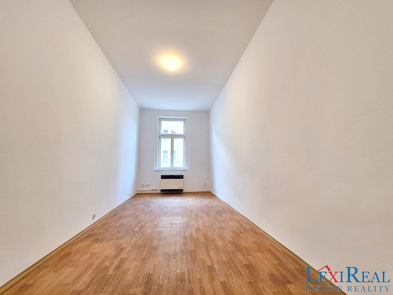 Pronájem bytu 1+1 28 m² — photo 3