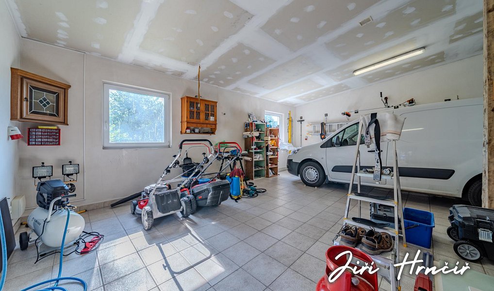 Prodej domu 197 m² s pozemkem 1 935 m², Dýšina – náhled fotky 32