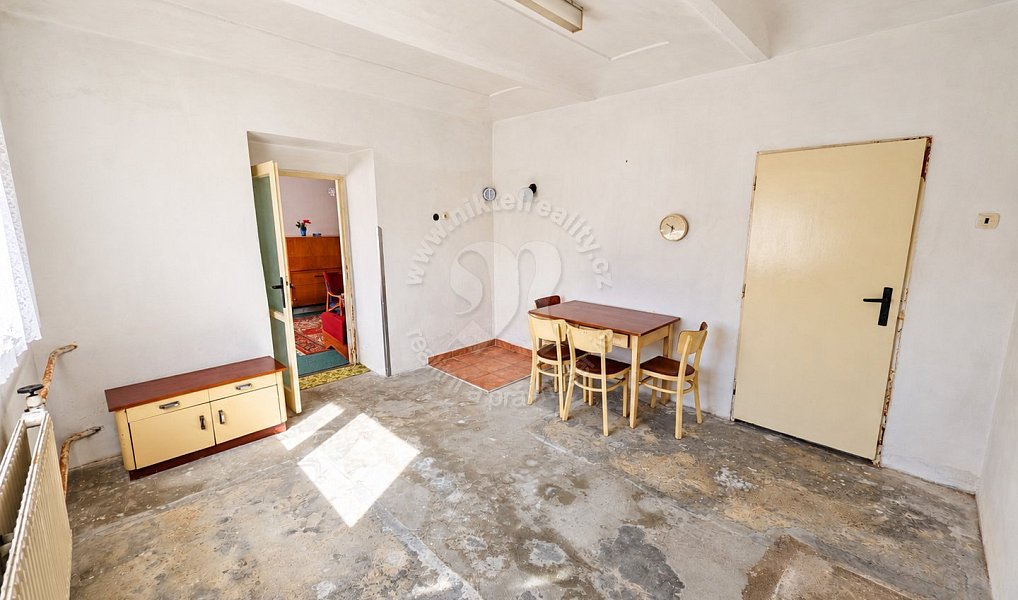 Prodej domu 327 m² s pozemkem 1 179 m², Žižice – náhled fotky 16
