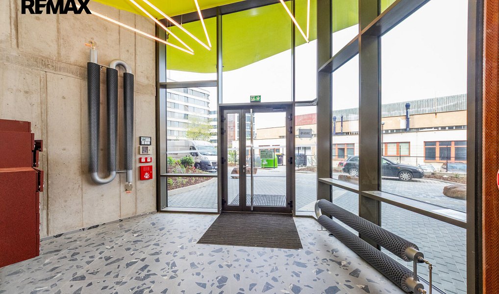 Prodej bytu 1+kk 39 m², Praha – náhled fotky 15