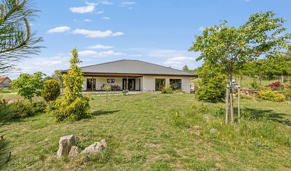 Prodej domu 243 m² s pozemkem 2 991 m², Němčice – náhled fotky 2