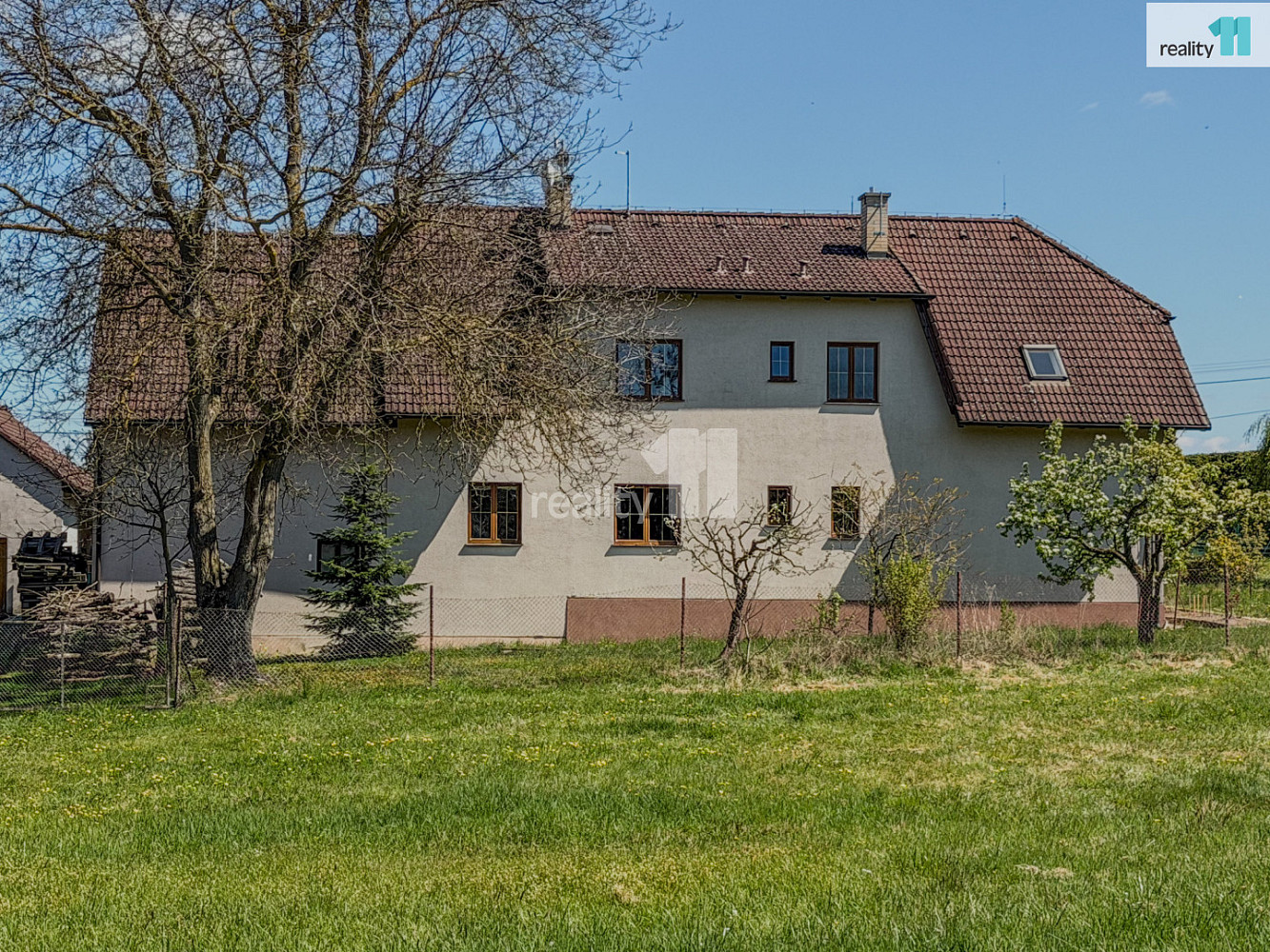 Prodej domu 200 m² s pozemkem 6 424 m² — photo 2