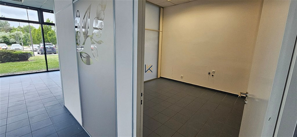 Pronájem kanceláře 132 m² — photo 4