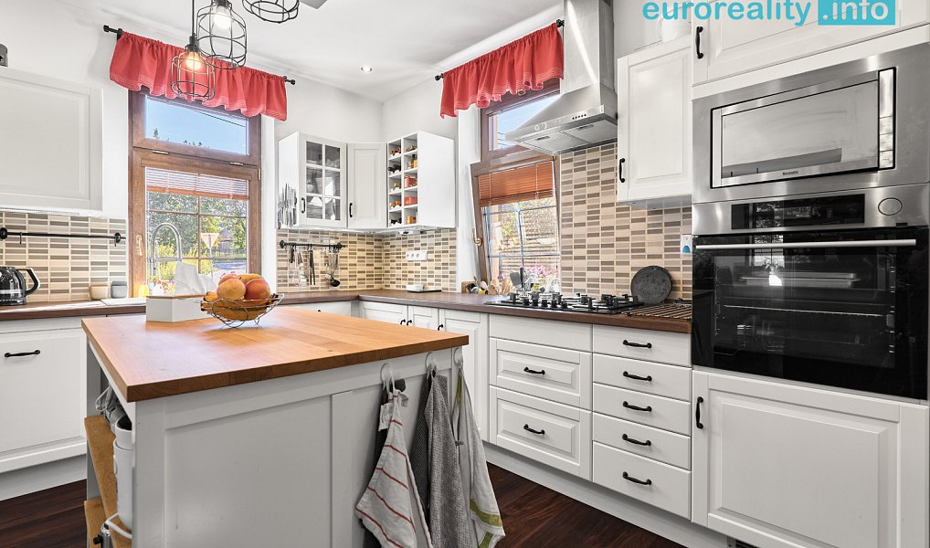Pronájem domu 220 m² s pozemkem 1 100 m², Sadov – náhled fotky 8