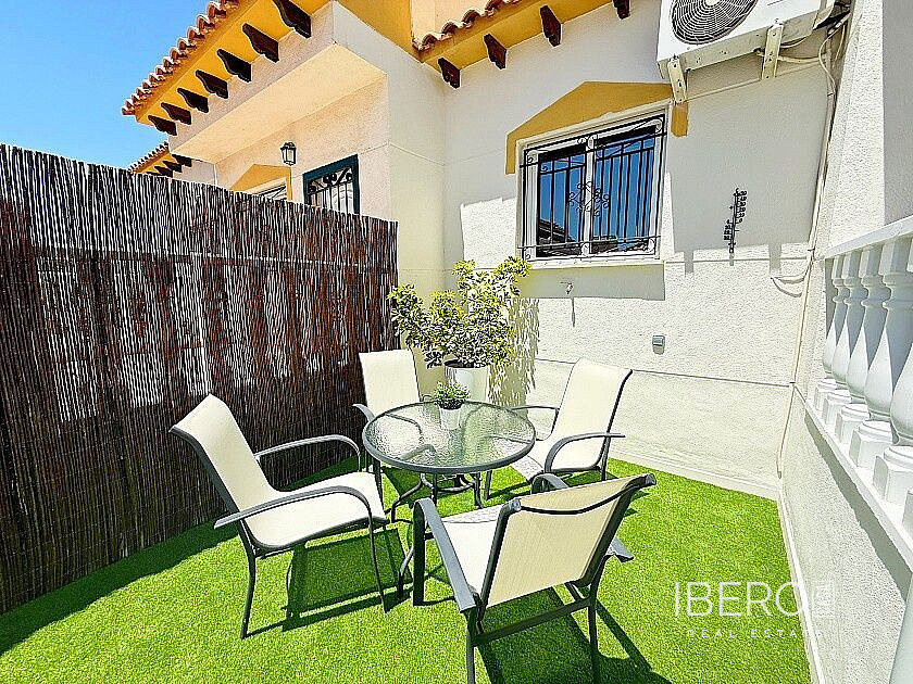 Casa 4+kk – Torrevieja, Urbanización Los Balcones - Vista 5