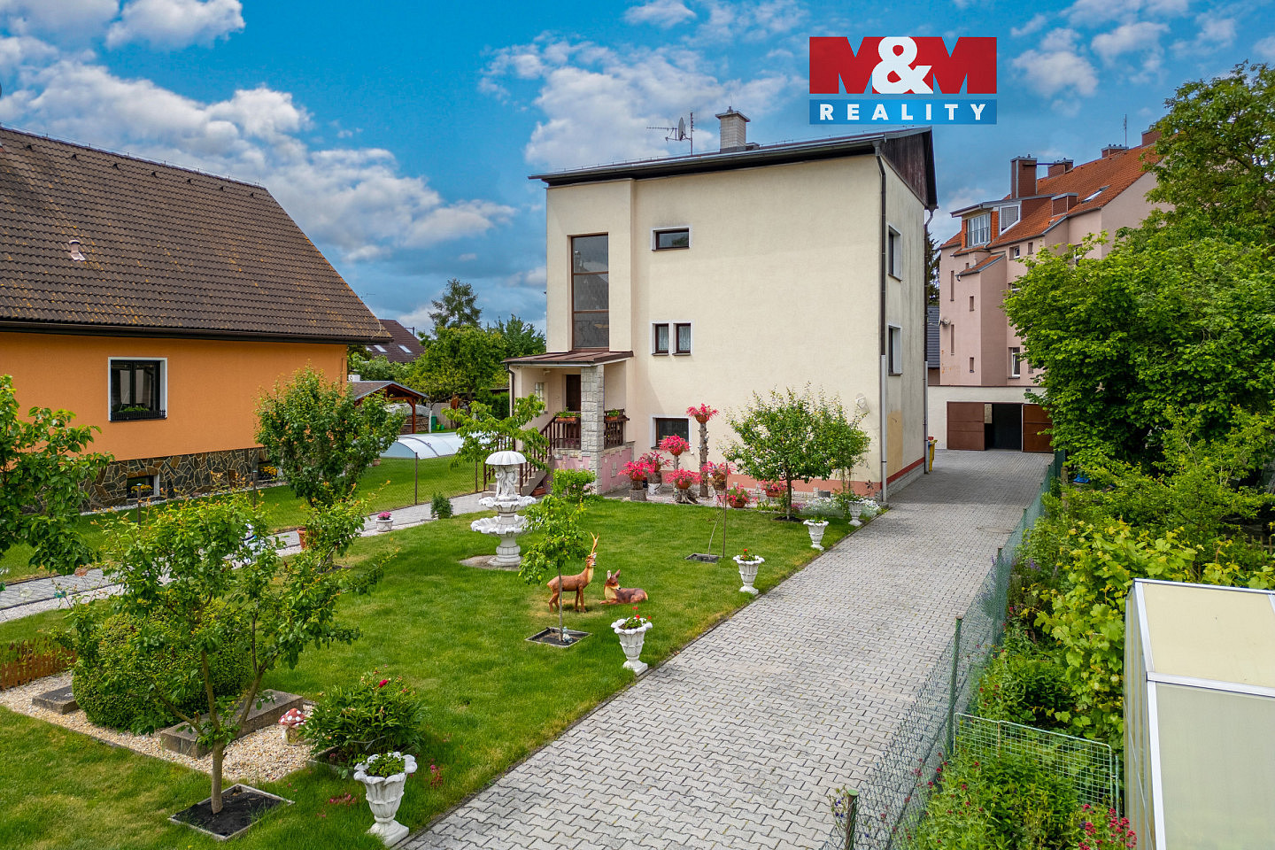 Prodej domu 318 m² s pozemkem 758 m²
