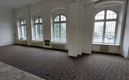 Pronájem obchodních prostor 281 m², Děčín