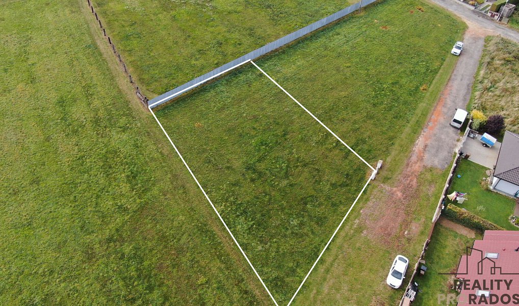 Prodej stavebního pozemku 990 m², Uhlířské Janovice – náhled fotky 3