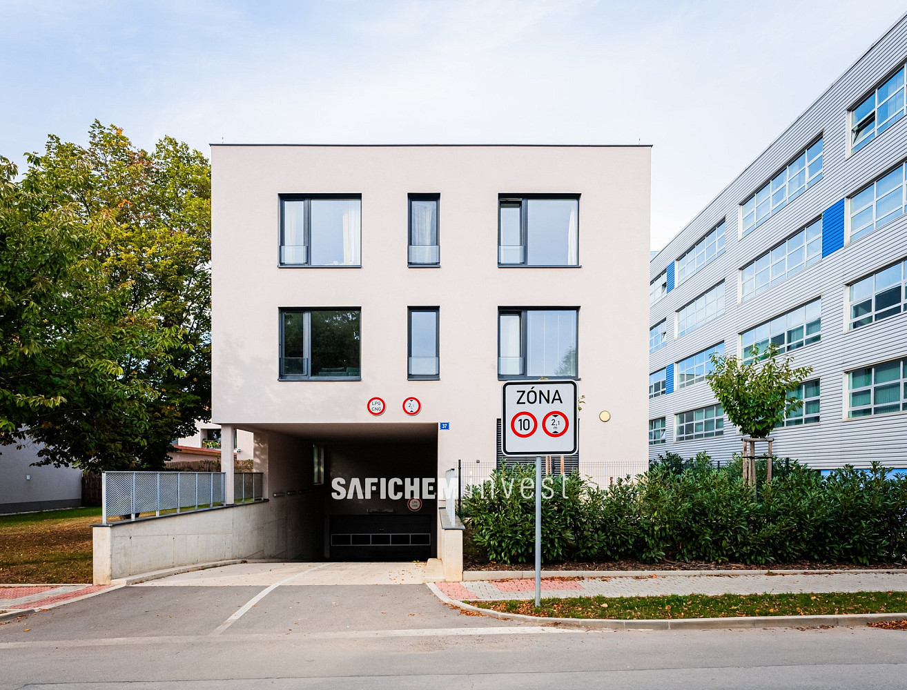 Prodej garážového stání 13 m2, Praha - Strašnice