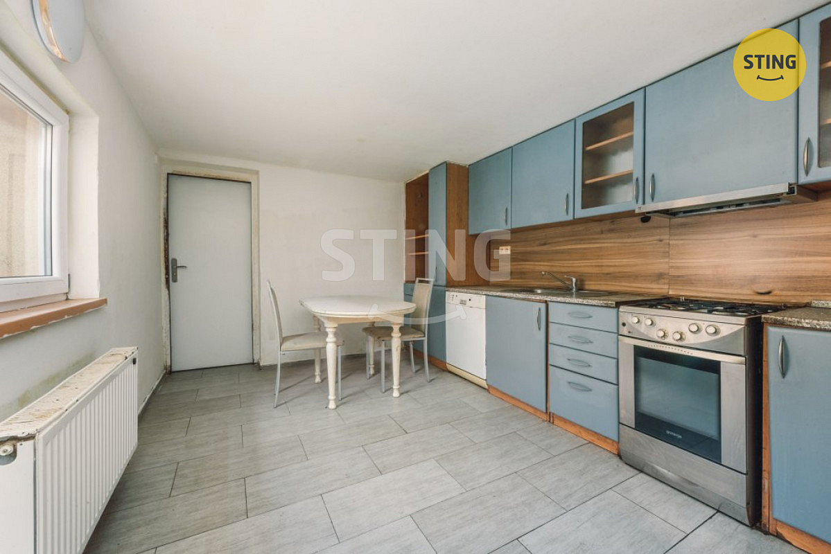 Prodej domu 200 m² s pozemkem 1 235 m² – fotografie 4