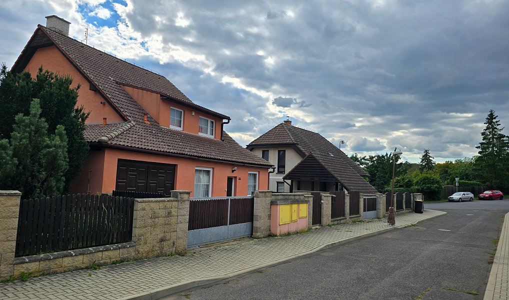 Prodej domu 400 m² s pozemkem 700 m², Krupka – náhled fotky 2
