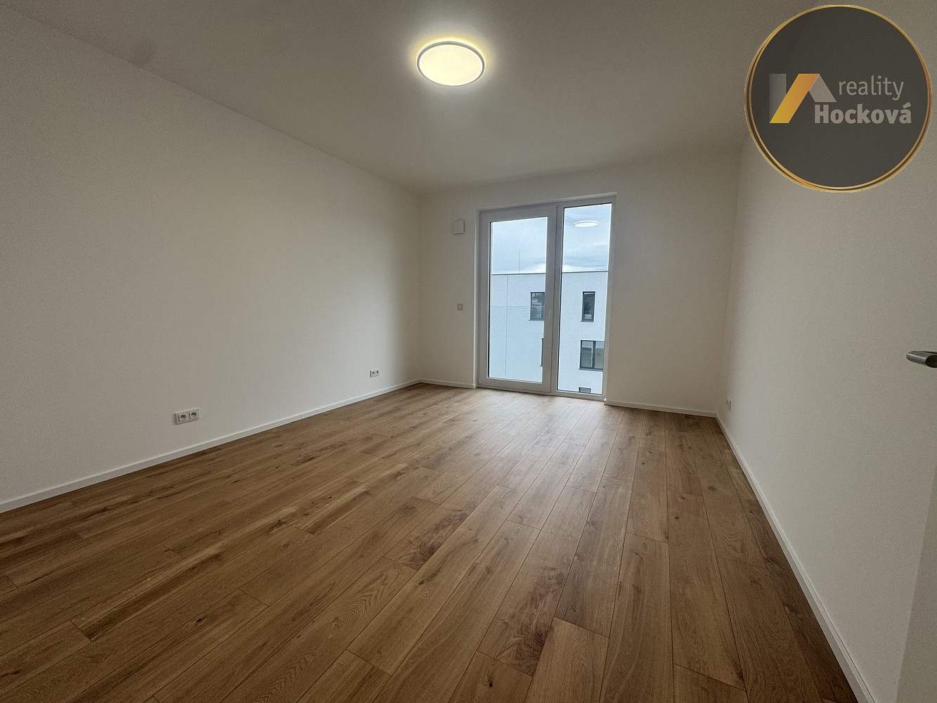 Pronájem bytu 2+kk 59 m² – fotografie 2