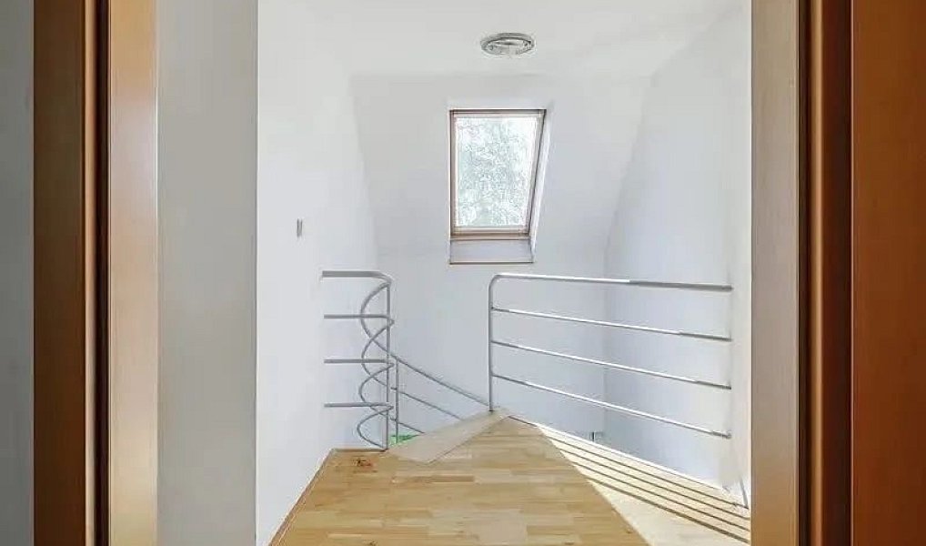 Prodej domu 300 m² s pozemkem 1 300 m², Praha – náhled fotky 28