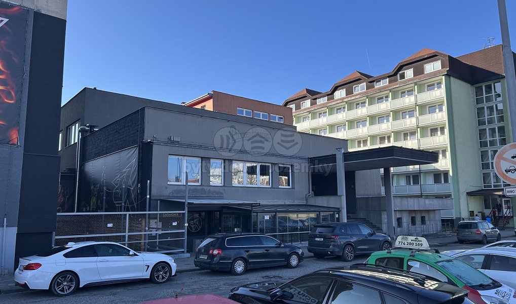 Pronájem obchodních prostor 866 m², Rožnov pod Radhoštěm – náhled fotky 4